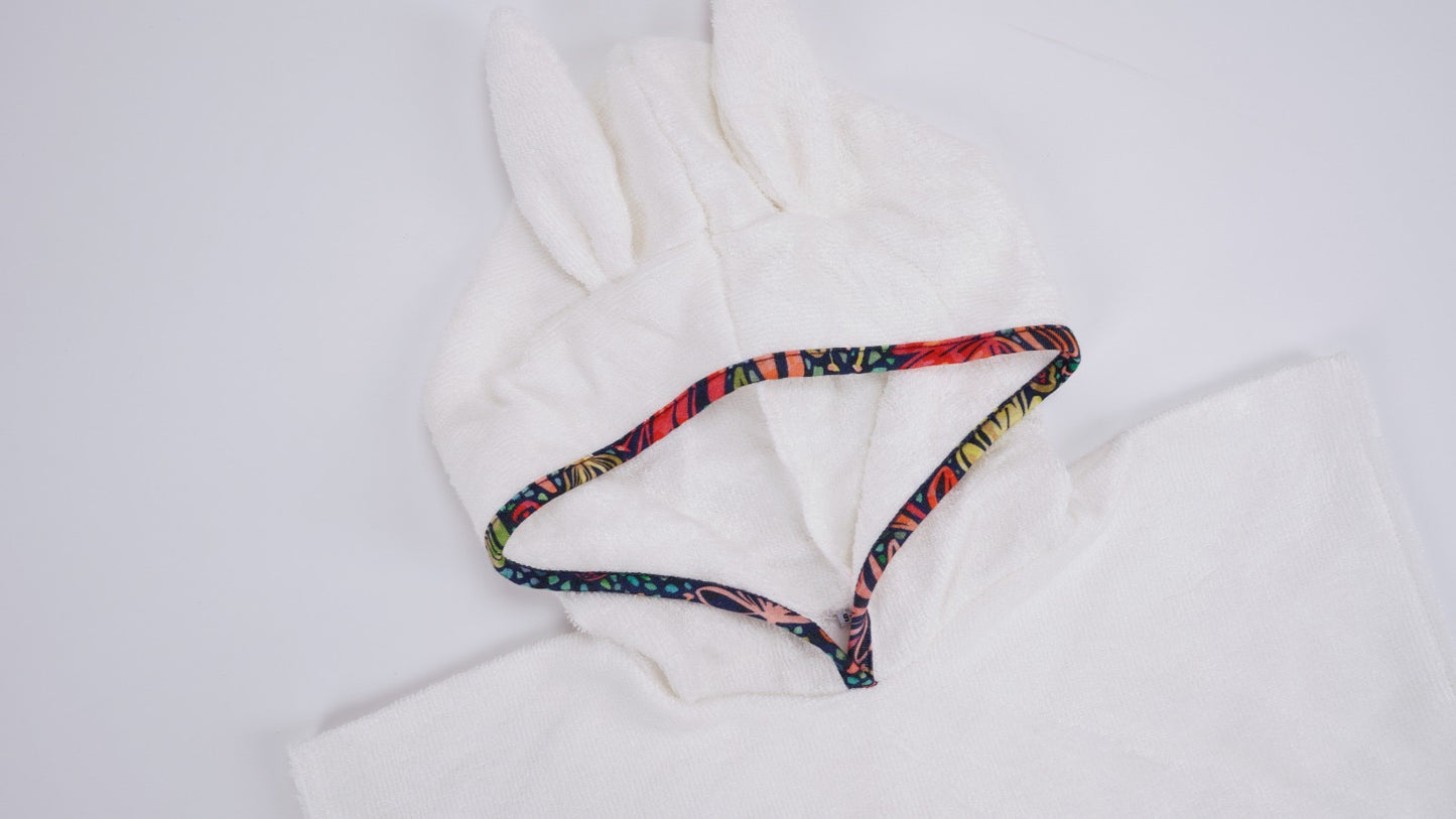 FLOWER POWER Beach Towel