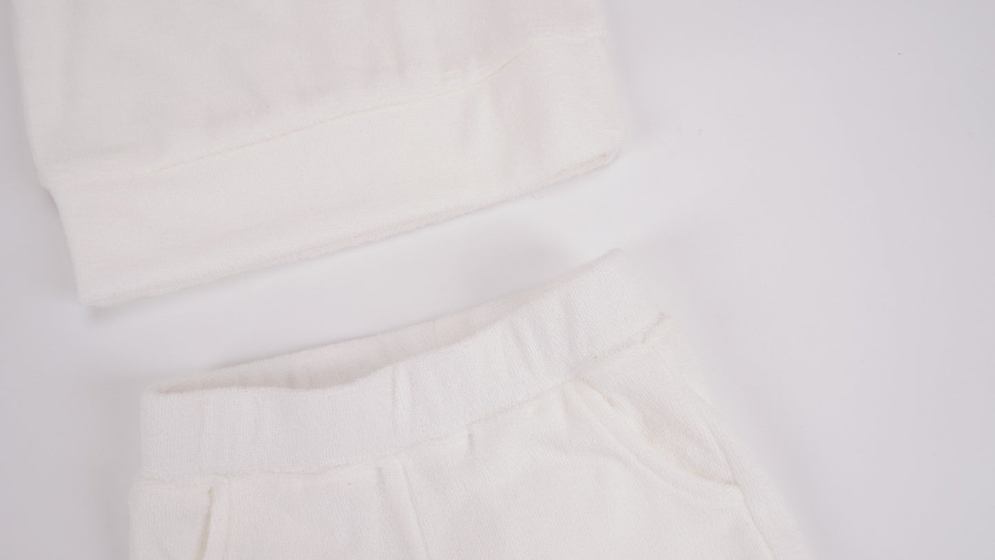 WHITE KISS