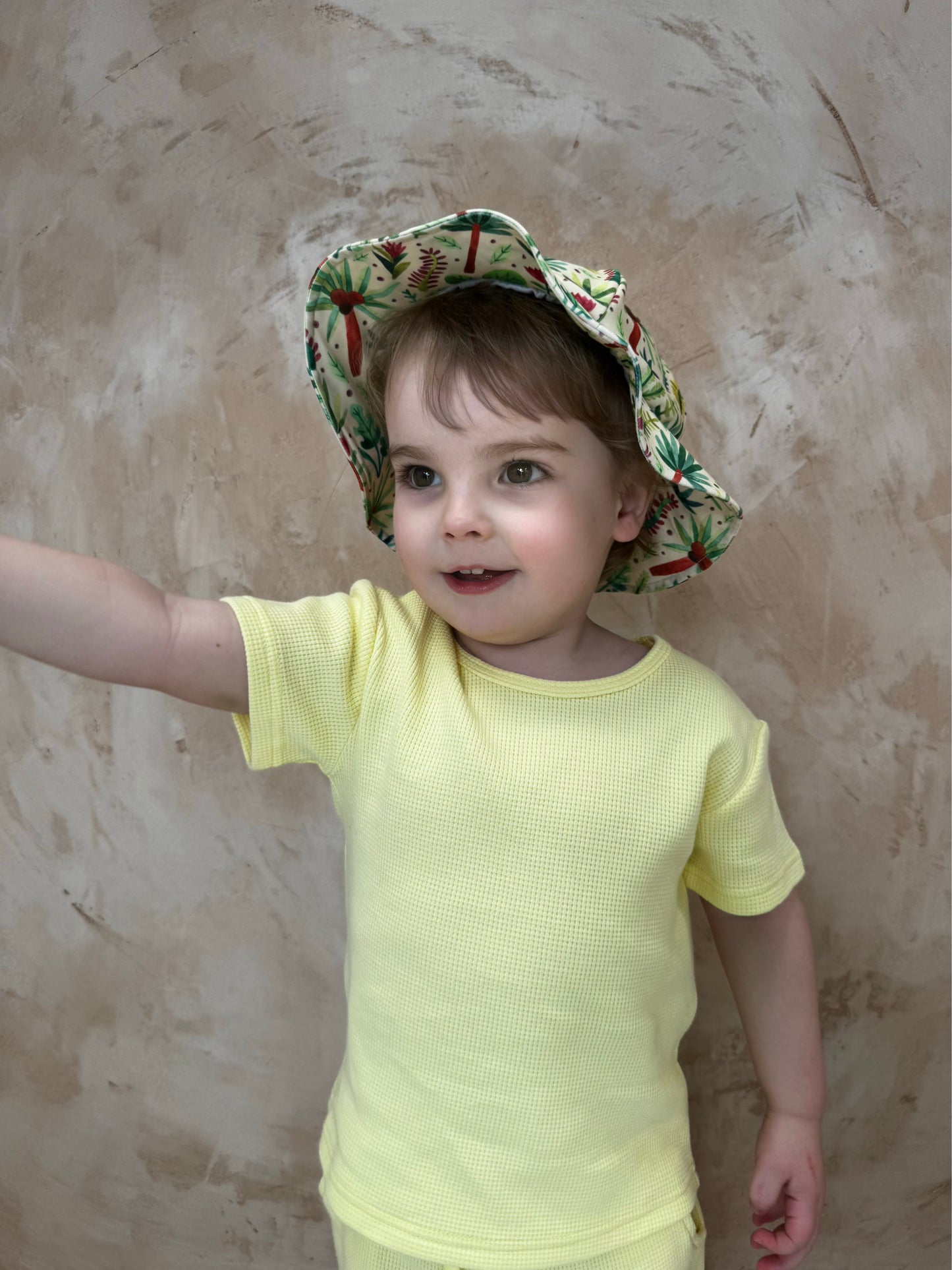 TROPICAL bucket hat