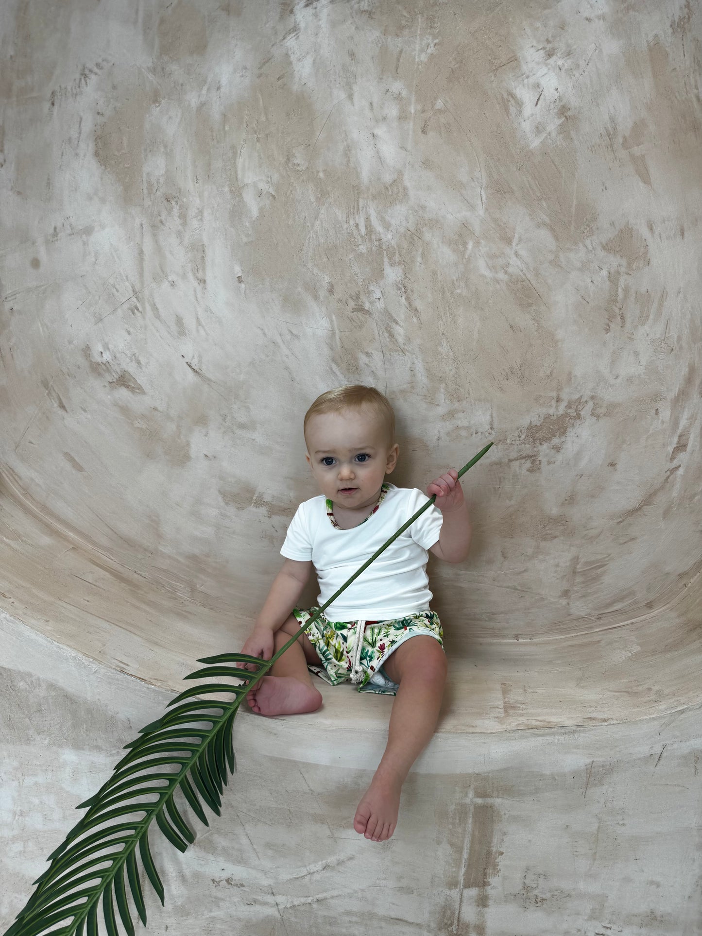 TROPICAL BEACH Boy